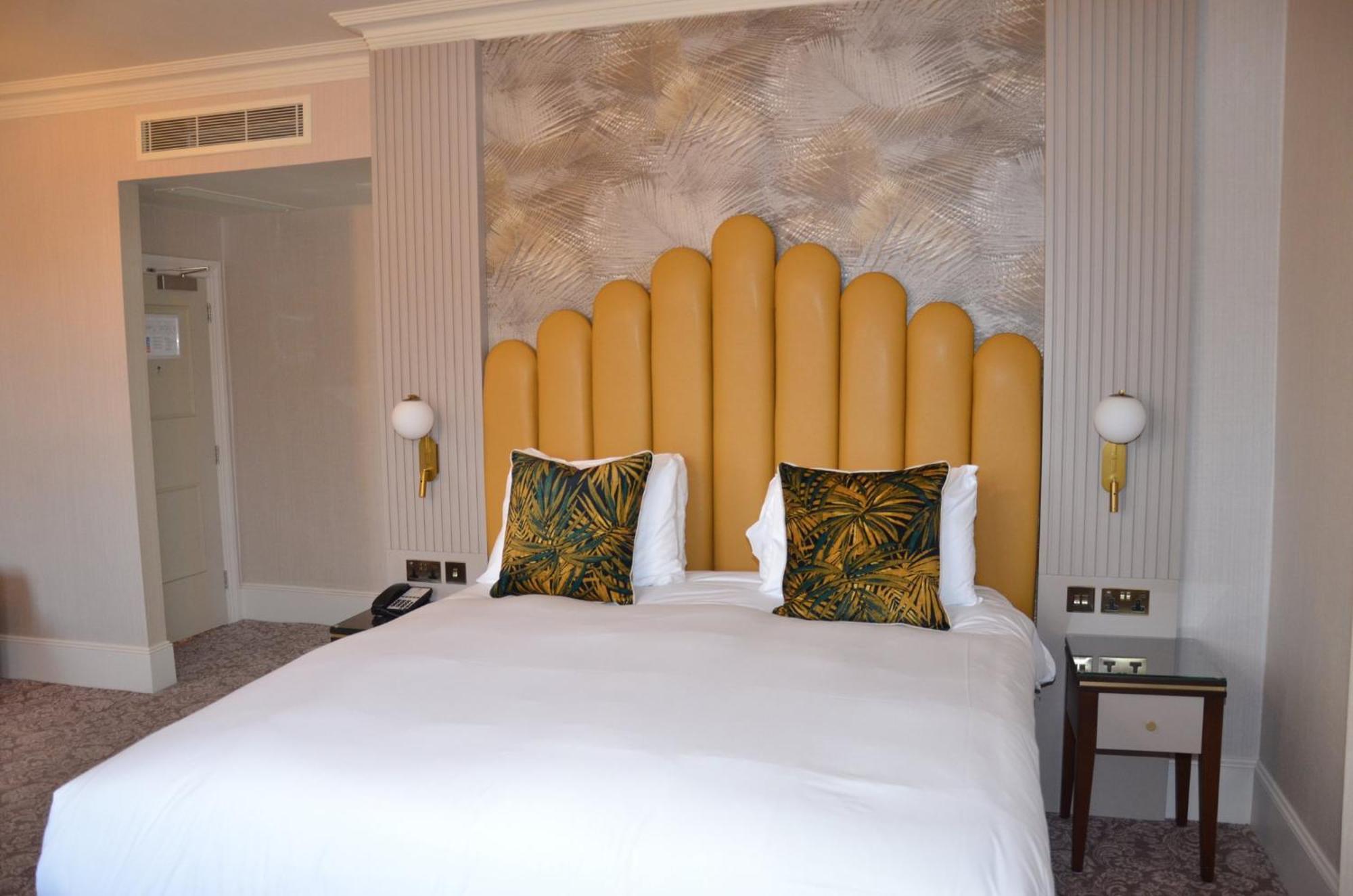 Voco The Clifton Folkestone By Ihg Hotel ภายนอก รูปภาพ